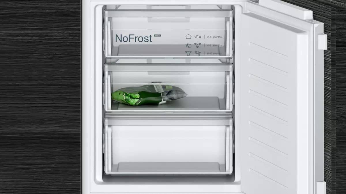 siemens integrated fridge freezer frost free